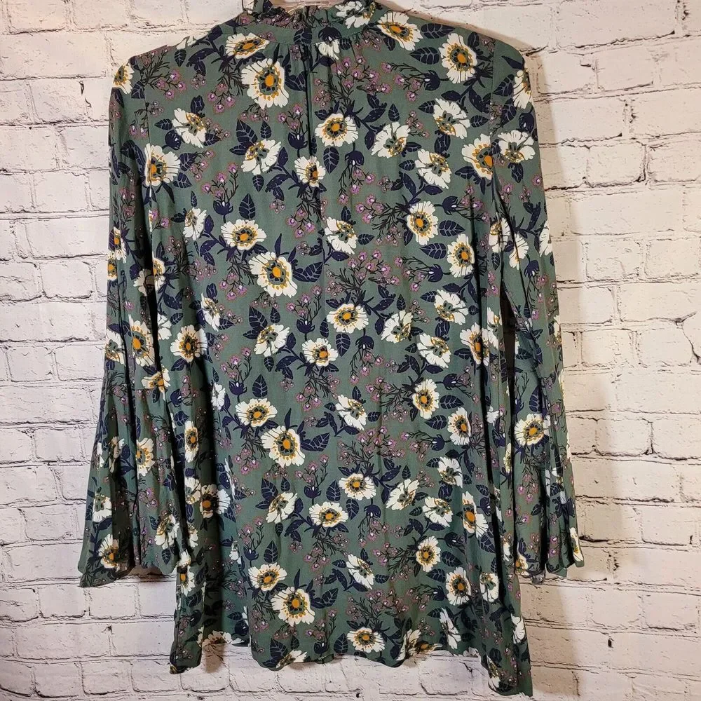 Free People, Boho Green Floral Blouse,‎ XS (oversized)